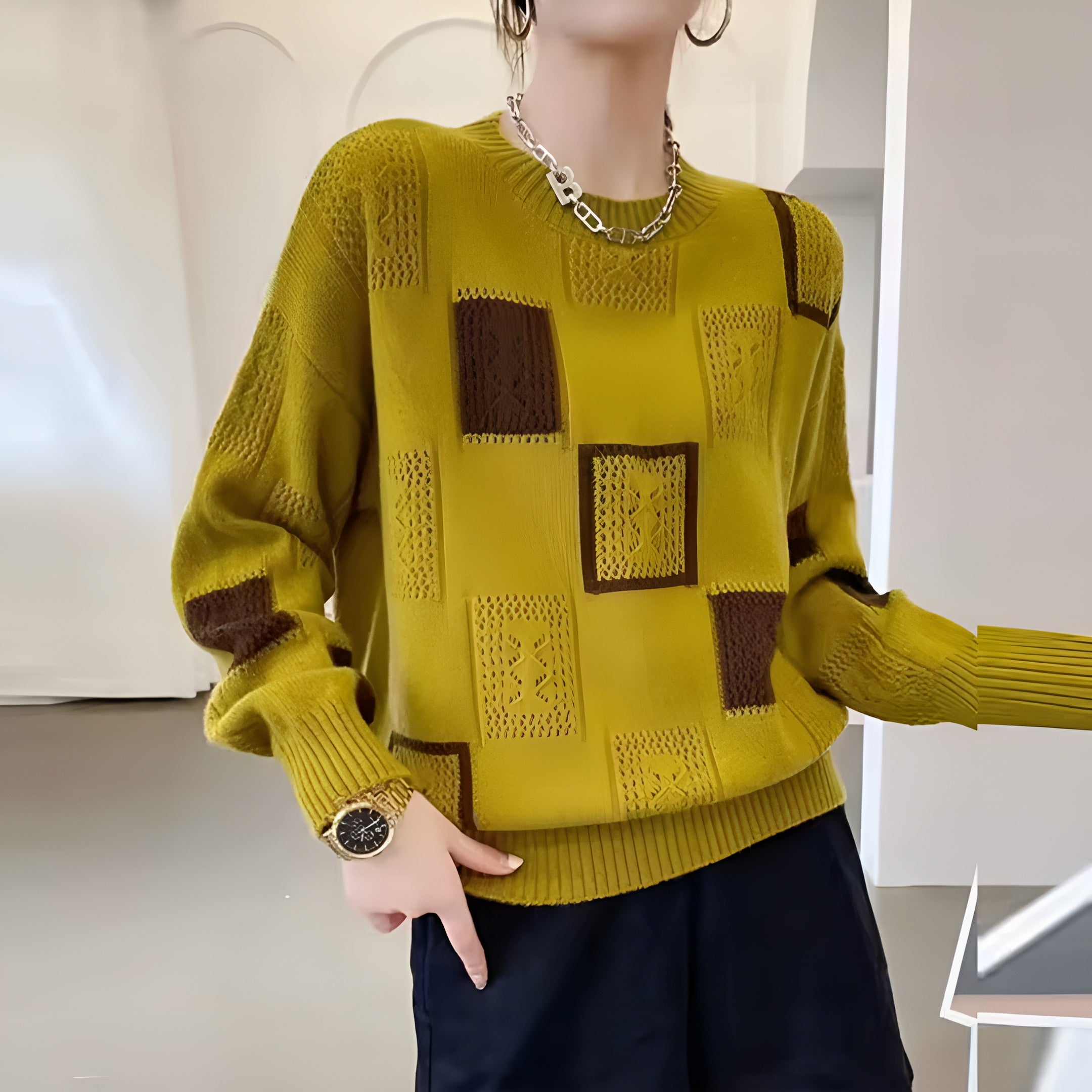 Lina | Flattering Timeless Sweater